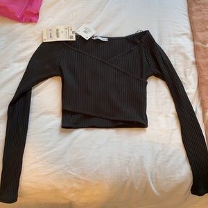 NEW WITH TAGS Zara black long sleeve